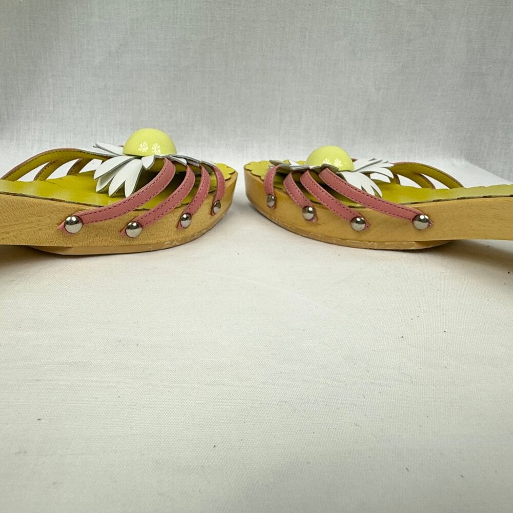 Moschino Cheap & Chic Vintage Platform Daisy Sandals with Wooden Heel, Size US 7 - Picture 10 of 13
